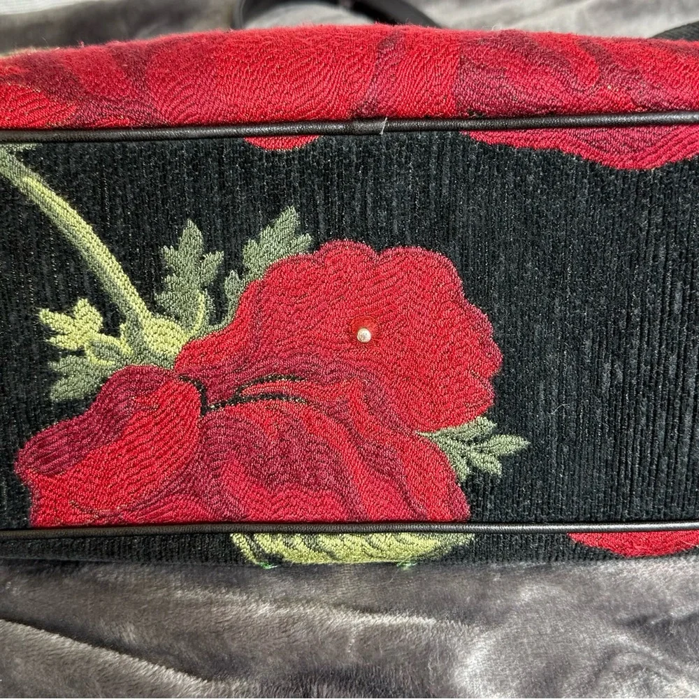 Isabella Fiore Embroidered/Sequined Rose Shoulder/Black Floral Handbag - Picture 5 of 13
